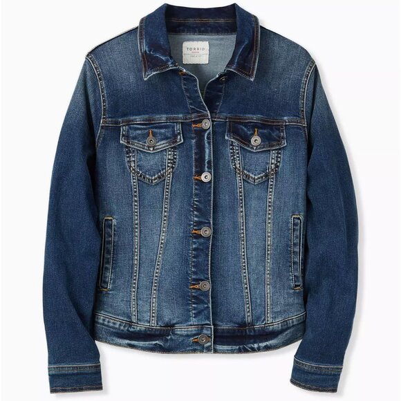 Torrid Plus Size Medium Wash Trucker Jacket 2 2X Jean Denim - Picture 1 of 11